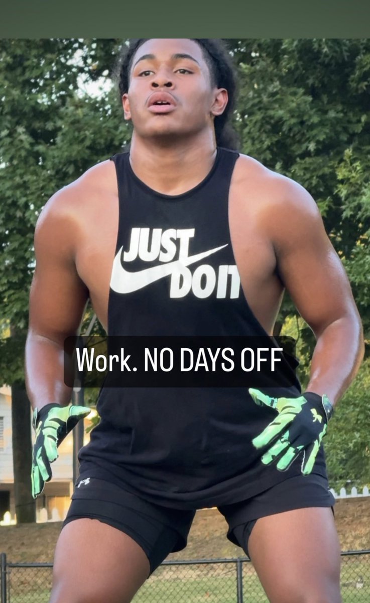 DjRumph's tweet photo. Rising Sophomore.
Workin in ATLANTA, GA where it all started. Getting ready for my new SEASON.
#DJRUMPHTIME #COACH3RD https://t.co/HaCsp0ItXq