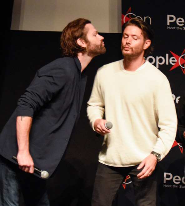 Soulmates_J2's tweet photo. #Iconic
#darklight6
Rob and Rich be like woah woah hold your horses guys till we get you somewhere private 🤣😂 https://t.co/cIw8Hifp1Z