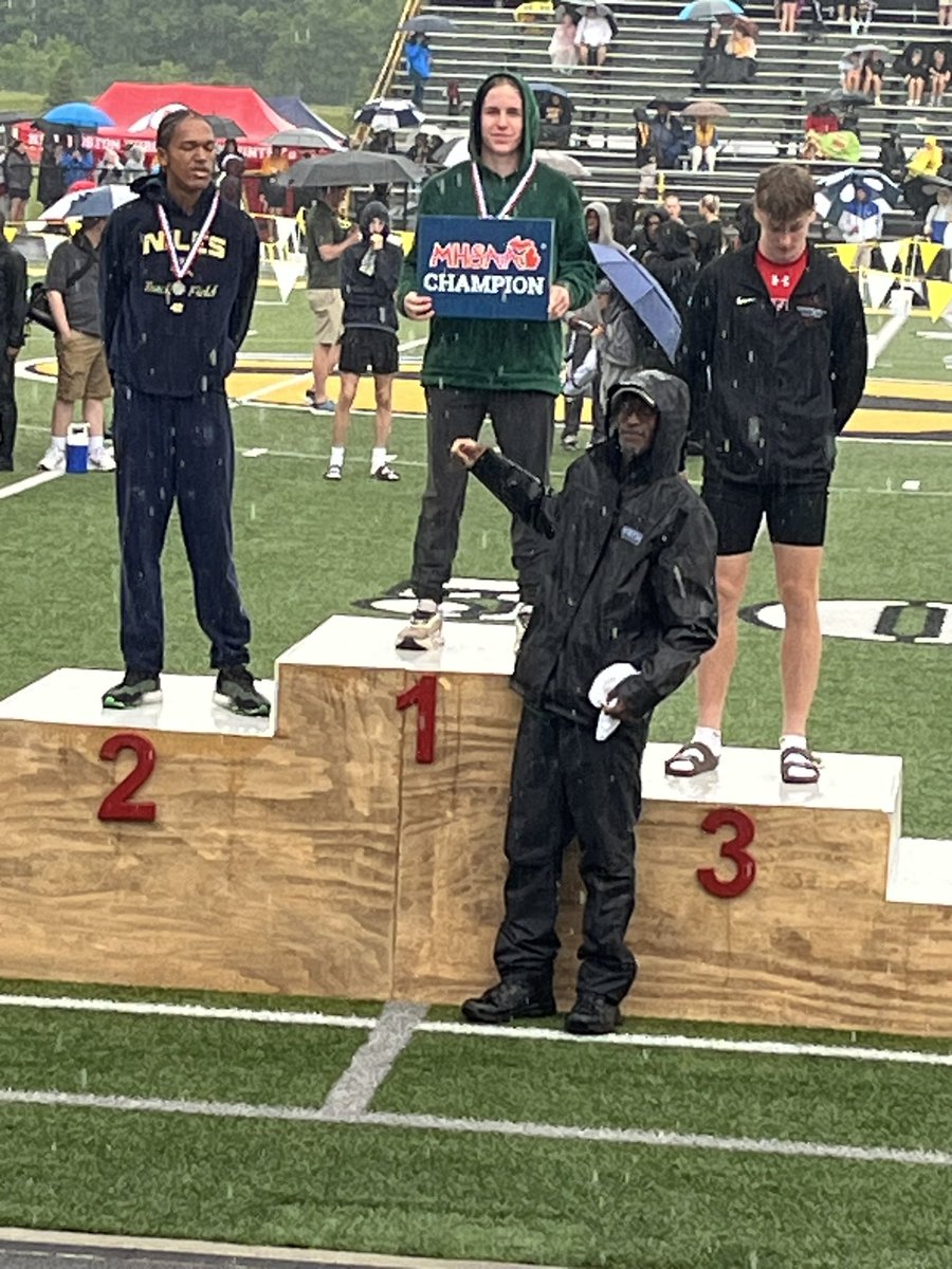 NDP Track & Field/XC tweet media