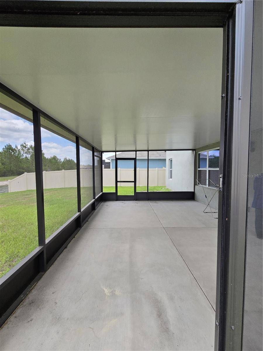 New Listing Price: $2,800
1071 CYPRESS FOX BLVD, Davenport, FL 33897 propiedad 5 bedrooms and 3.0 bathrooms.
See more here: lpthomesearch.com/d8rahs0n