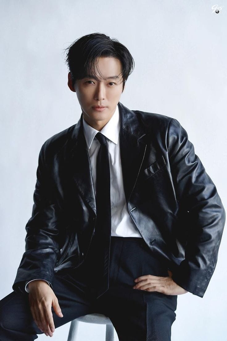 kdrama_menfess's tweet photo. namgoong min dan jeon yeobeen bakal main •kdm•  tvn bareng berjudul our movie. 

tentang sutradara film yang mengalami kemerosotan, kehilangan momentum setelah projek pertamanya sukses dan seorang aktris yang sakit parah yang mencoba untuk hidup sebagai karakter utama di akhir hidupnya sendiri.