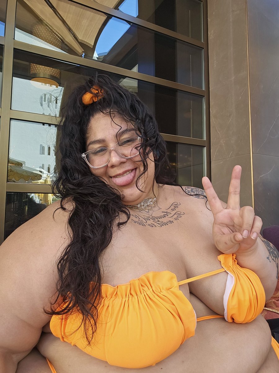crystalbluexxx's tweet photo. First road trip with baby this weekend ✨️💓
Should be a fun weekend visiting family ❤️ https://t.co/wbDwd9K4IX