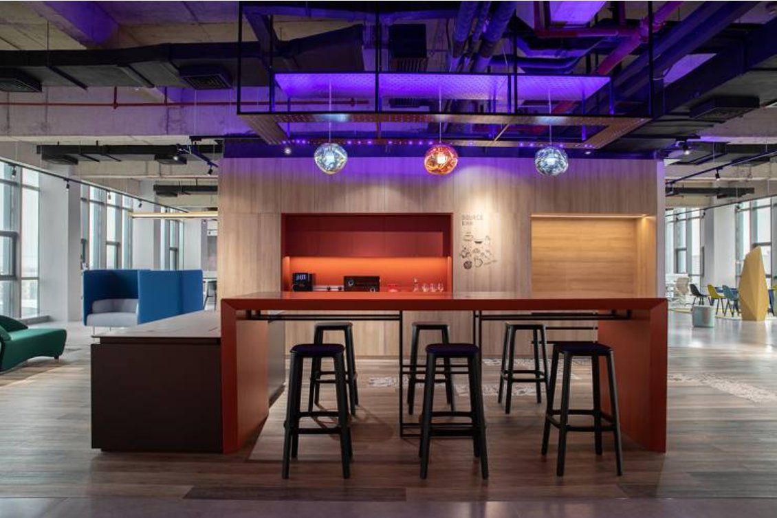 SaraZeng8's tweet photo. Project: iWork's Headquarters Showroom
Location: Guangzhou,China
Size: 2,500 SQM

Brandnew flagship showroom located in the headquarters of iWork Commercial, the floor area covers up to 2500 sqm featuring all latest and intelligent products by iWork

#meetingroom #showroom https://t.co/1V51G7HAo6
