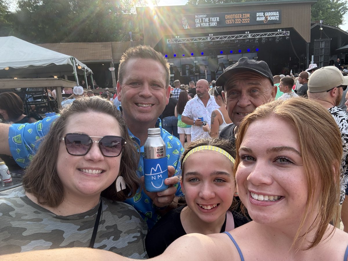 colts45wolf's tweet photo. @nikomoon We were there!!  Amazing show!  You are my families favorite!  Can’t wait for the next one! https://t.co/fjEV2eKChf