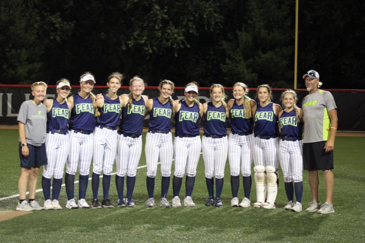 AddisonKrutz's tweet photo. This weekend my @WIFearFastpitch team went 4-2 and finished top 8 of 42 teams at the Top Gun Patriot in Peoria. Here are my weekend stats:

 .444 BA
1.155 OPS
2 triples
5 RBI
10 runs scored

16 IP
1.188 WHIP
Looking forward to our next tournament in Iowa💚💙@Velo_Softball https://t.co/9nZUO86vOM