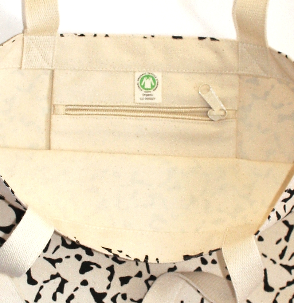 PureCoverz's tweet image. Alles mee in je strandtas
bit.ly/3xGhtaD
Deze Foliage strandtas heeft een abstract bladerendessin. Er past lekker veel in, dus alles kan mee naar het strand, het zwembad of bij het shoppen. Natuurlijk gemaakt van biokatoen!
#biologisch #katoen #tas #shopper #yoga #GOTS