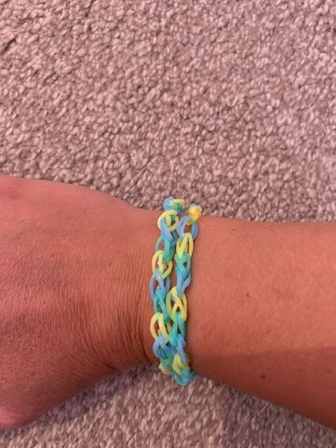 Broxtowewomen's tweet image. I&apos;m taking part....

Here is my masterpiece creation! 
Bracelet for BWP 💙💚💛🤍 

#CreateWeek
@createarts