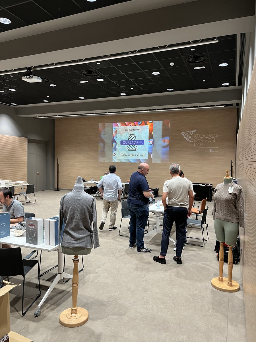 Avui, 3 de juliol, darrer dia per conèixer les noves tendències en filatures a #IgualadaFil.  T'ho perdràs? #Igualadafashionlab <a href="/IgdFitex/">FitexIGD</a> .
Estem al C/ Lleida, nº 53, #Igualada