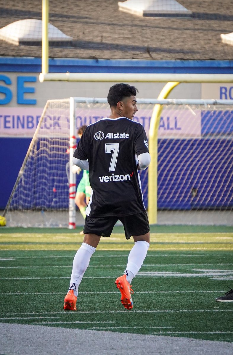 Young_nach831's tweet photo. Vs @Chivas 🔴 https://t.co/xqBbc2LLQC