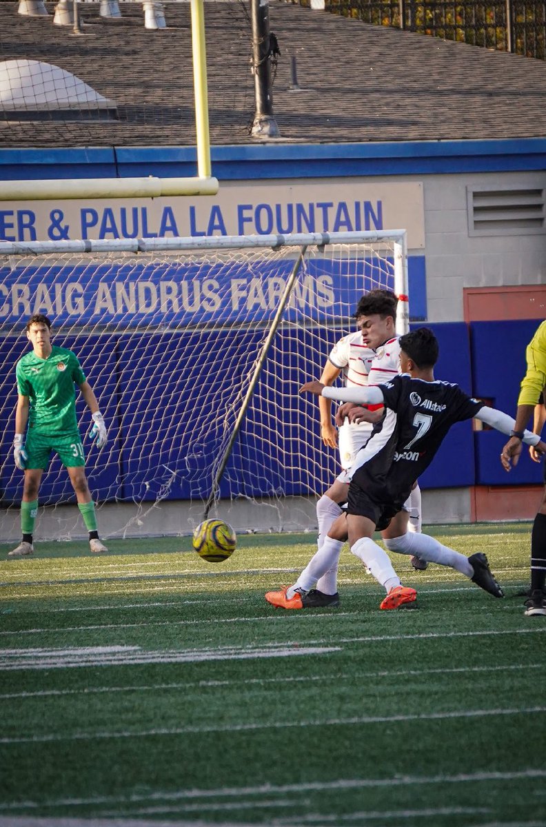 Young_nach831's tweet photo. Vs @Chivas 🔴 https://t.co/xqBbc2LLQC