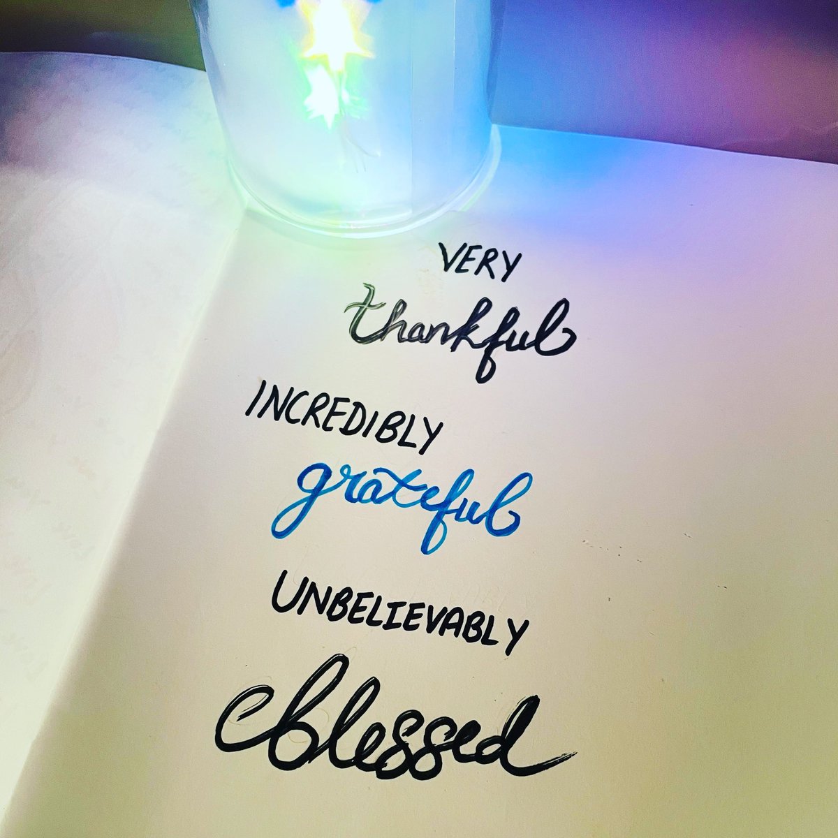 Paak_Mohobbat's tweet photo. Always Be Thankful To God for his divine mercy!! ✨🌟
.
.
#Life #quotes #SelfWritten #SelfCaptured #writers4relief https://t.co/R2sub7tjrT