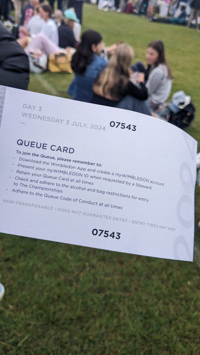 aleksandrabrz's tweet photo. Queue at 8am July 3 #Wimbledon2024 #wimbledonqueue https://t.co/bMFTcm4p0o