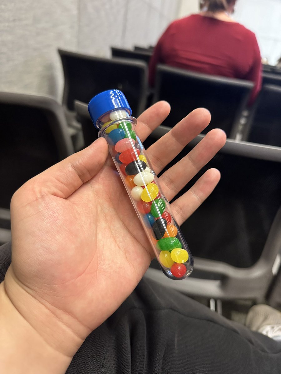 Got a cute lab tube filled with jelly beans! 

#ASM2024_XAward <a href="/AUSSOCMIC/">ASM</a>