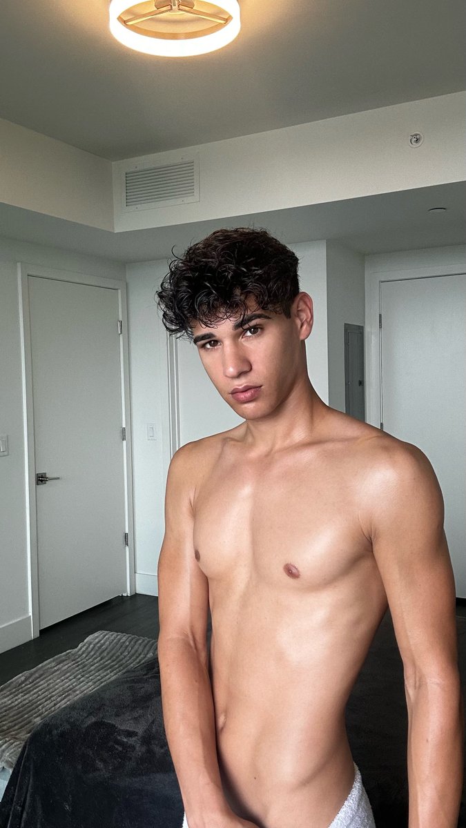 Come to shower together ? 😋
check comments 👇🏻