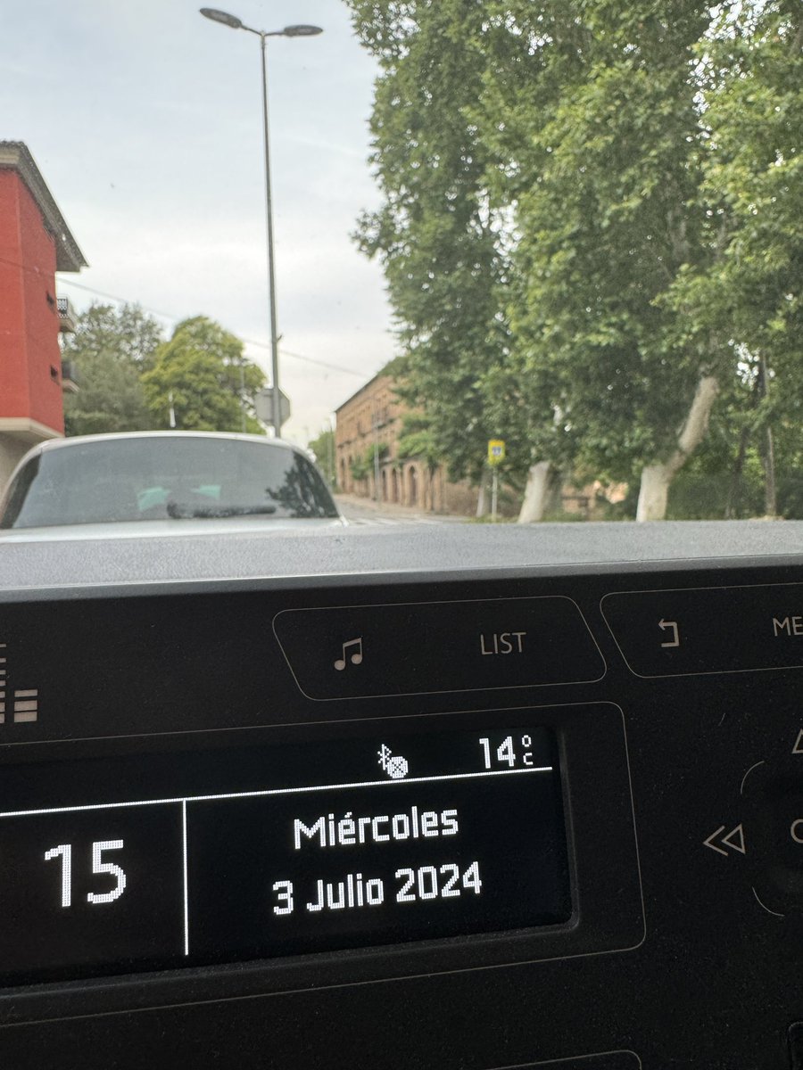 EXAMDETECTIVES's tweet image. Que bien trabajar con esta temperatura.
#detectives #detectius