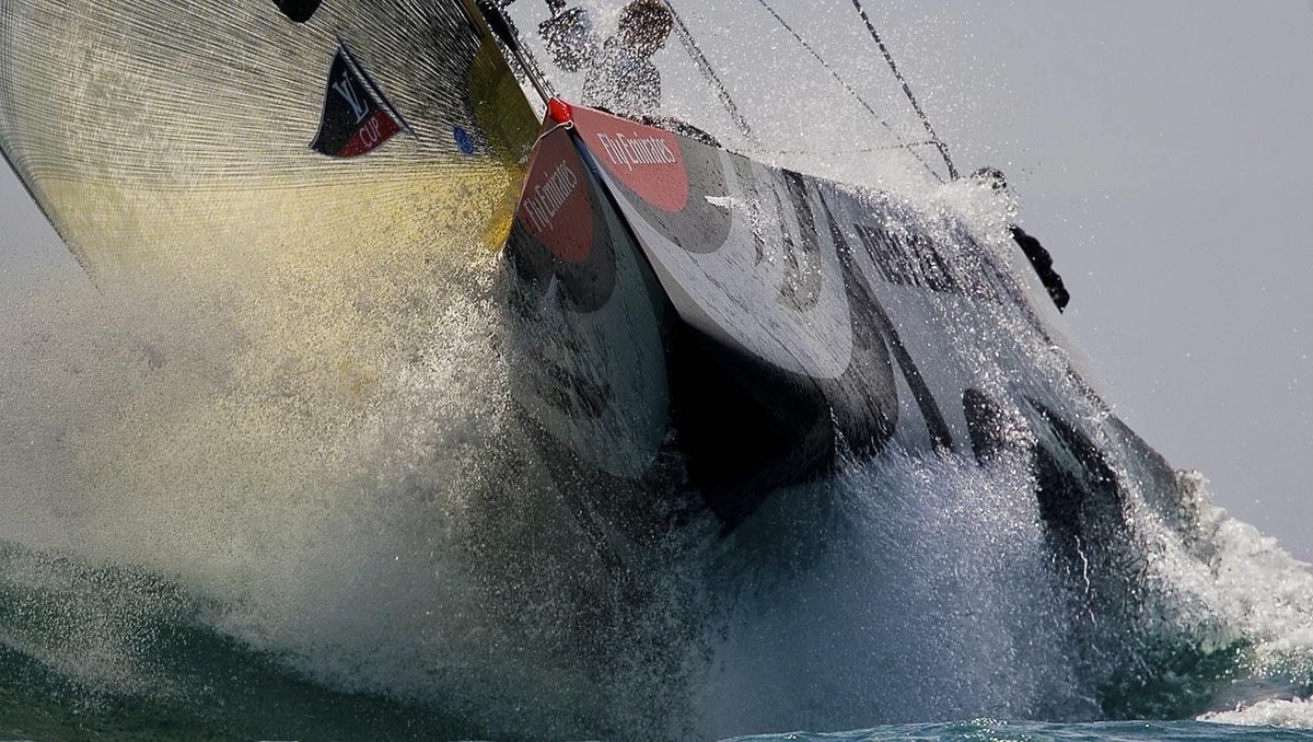 americascup's tweet photo. #OnThisDay @alinghi won the 32nd America's Cup beating @EmiratesTeamNZ 5-2 in Valencia, Spain. https://t.co/d7zKSGDq0o