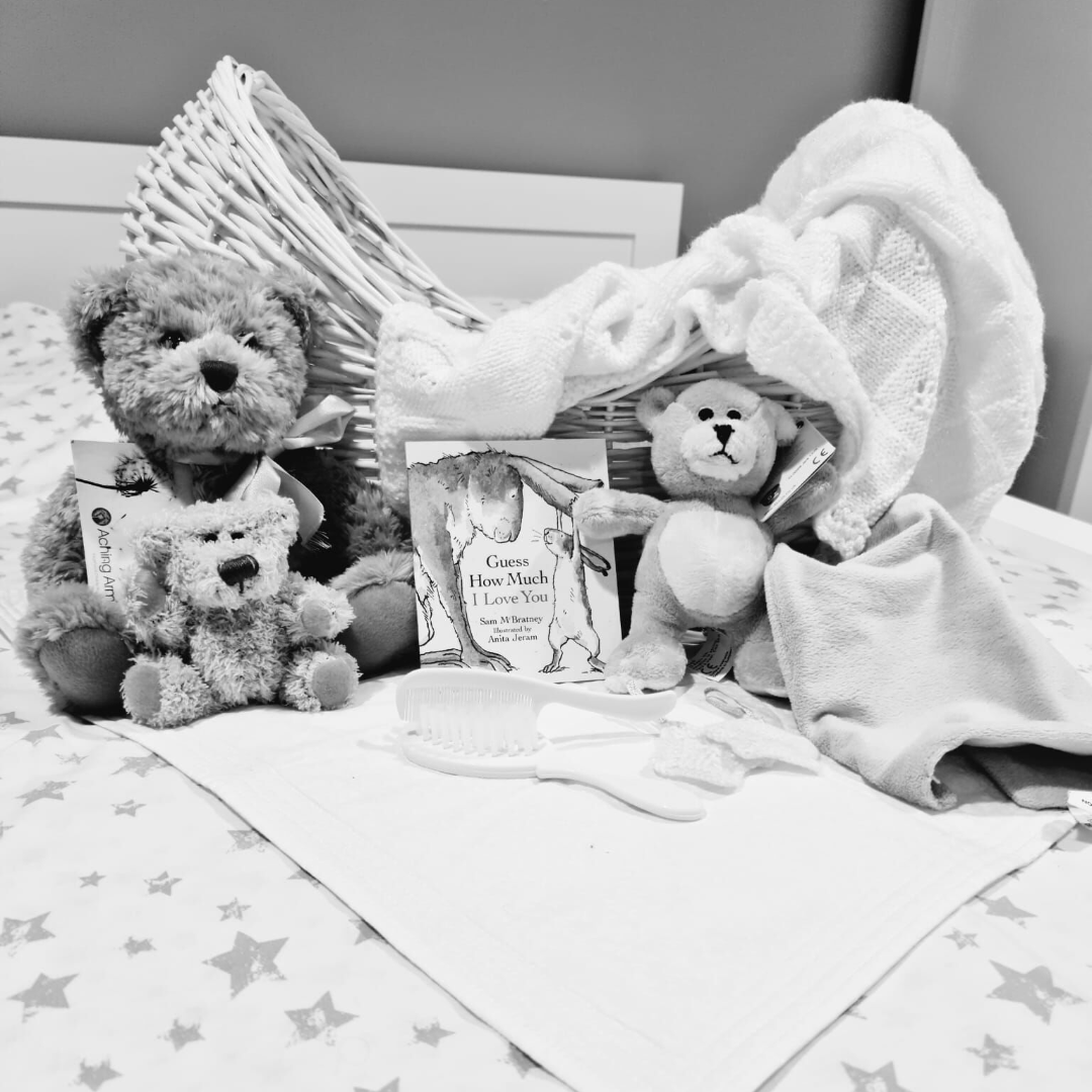 DemelzaCharity's tweet photo. Today is #NationalBereavedParentsDay.🤍

Demelza’s Psychotherapeutic Services Lead, Jo, shares her thoughts on how we can all support families who have lost a child, exploring the support Demelza offers and how we can apply those lessons to our own lives:👉https://t.co/jY4Vp84asG https://t.co/cyOnPyYYZB