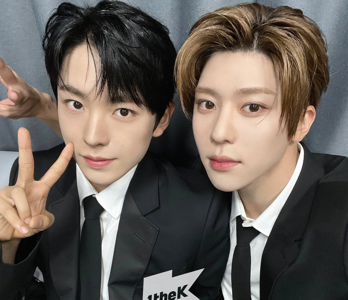 유우시온 가쿠란 하복 제복 수트 다 있음 굿 😍😍😍