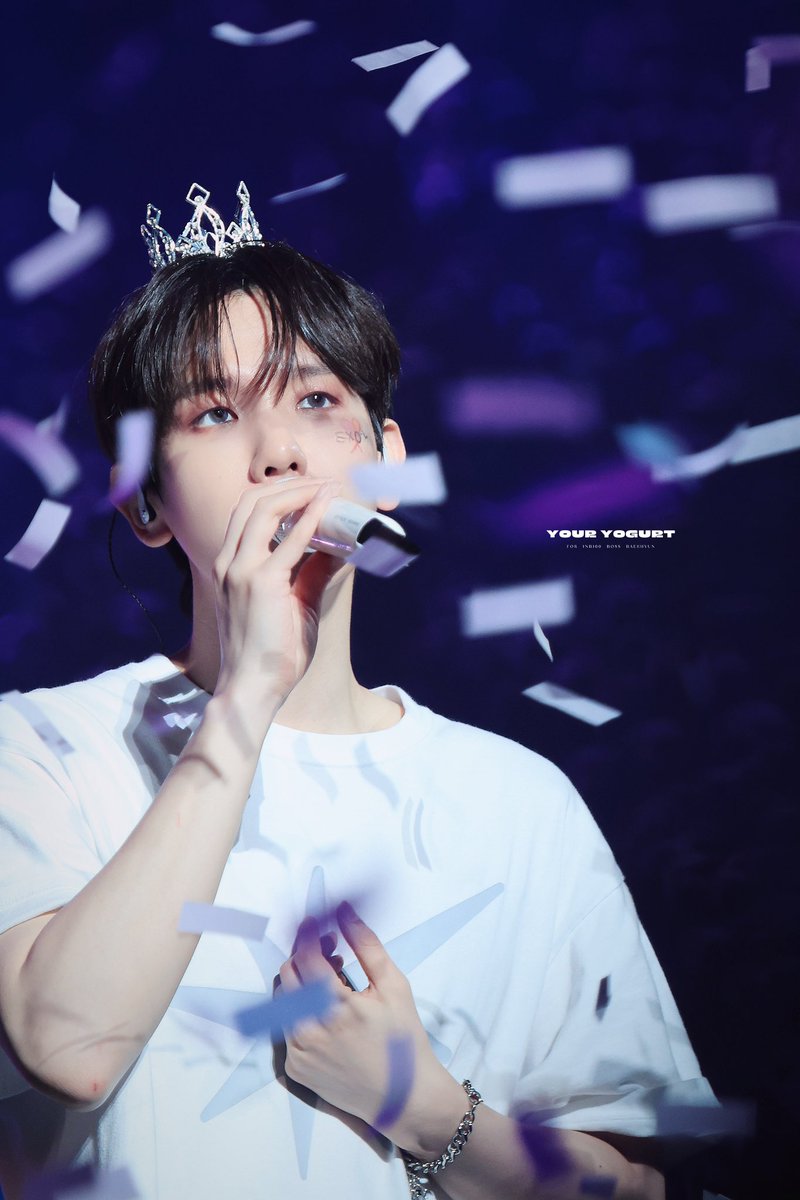 YOUR__YOGURT's tweet photo. 头顶有神明 慈悲又怜悯 

@B_hundred_Hyun @INB100_official 
#BAEKHYUN #백현 #변백현 #ベッキョン https://t.co/MG0T3bJmS3
