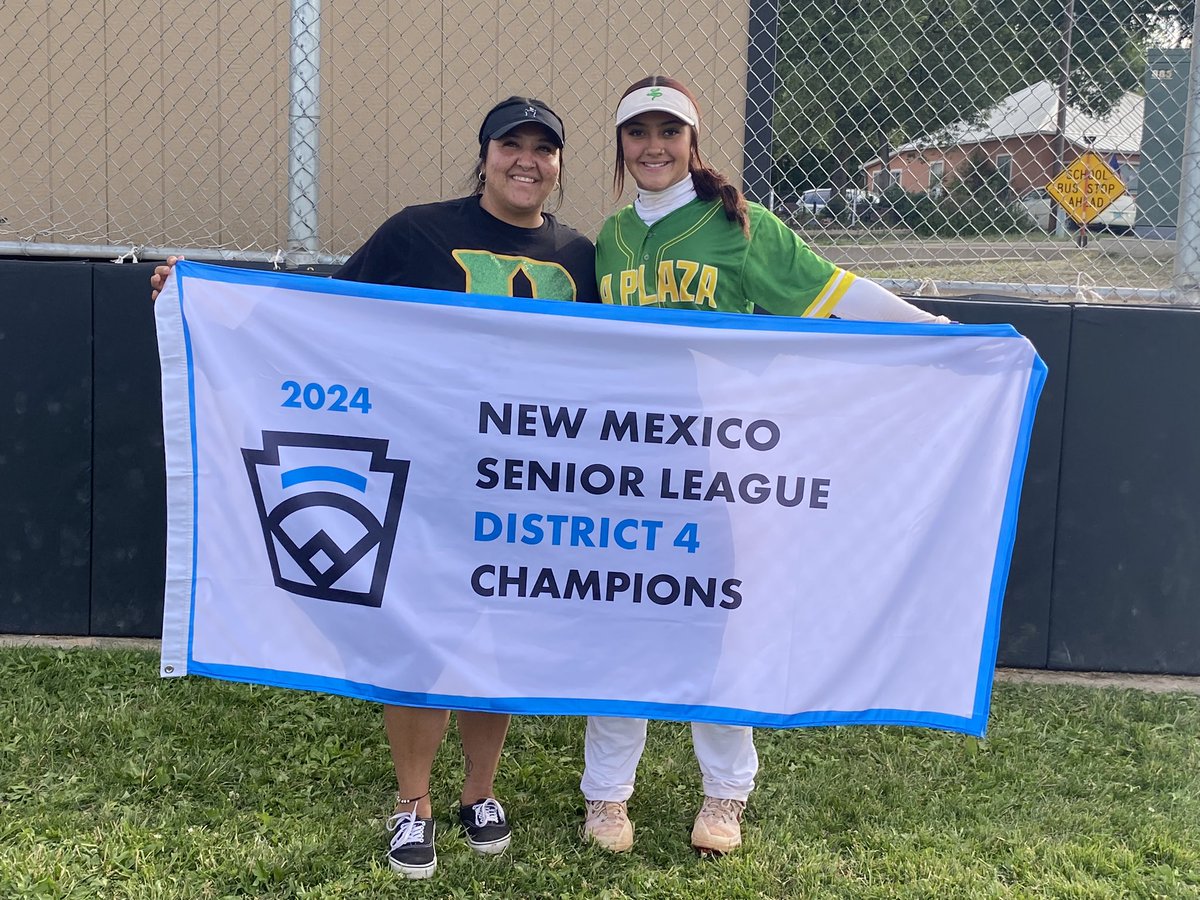 Moogie2028's tweet photo. Love playing baseball in the summer with my friends! Our senior baseball team took the district 4 NM championship undefeated! We are off to state this weekend! 🤞🏻🔰⚾️@LittleLeague #seniorbaseball #girlsplaybaseballtoo https://t.co/l82SPr12MM