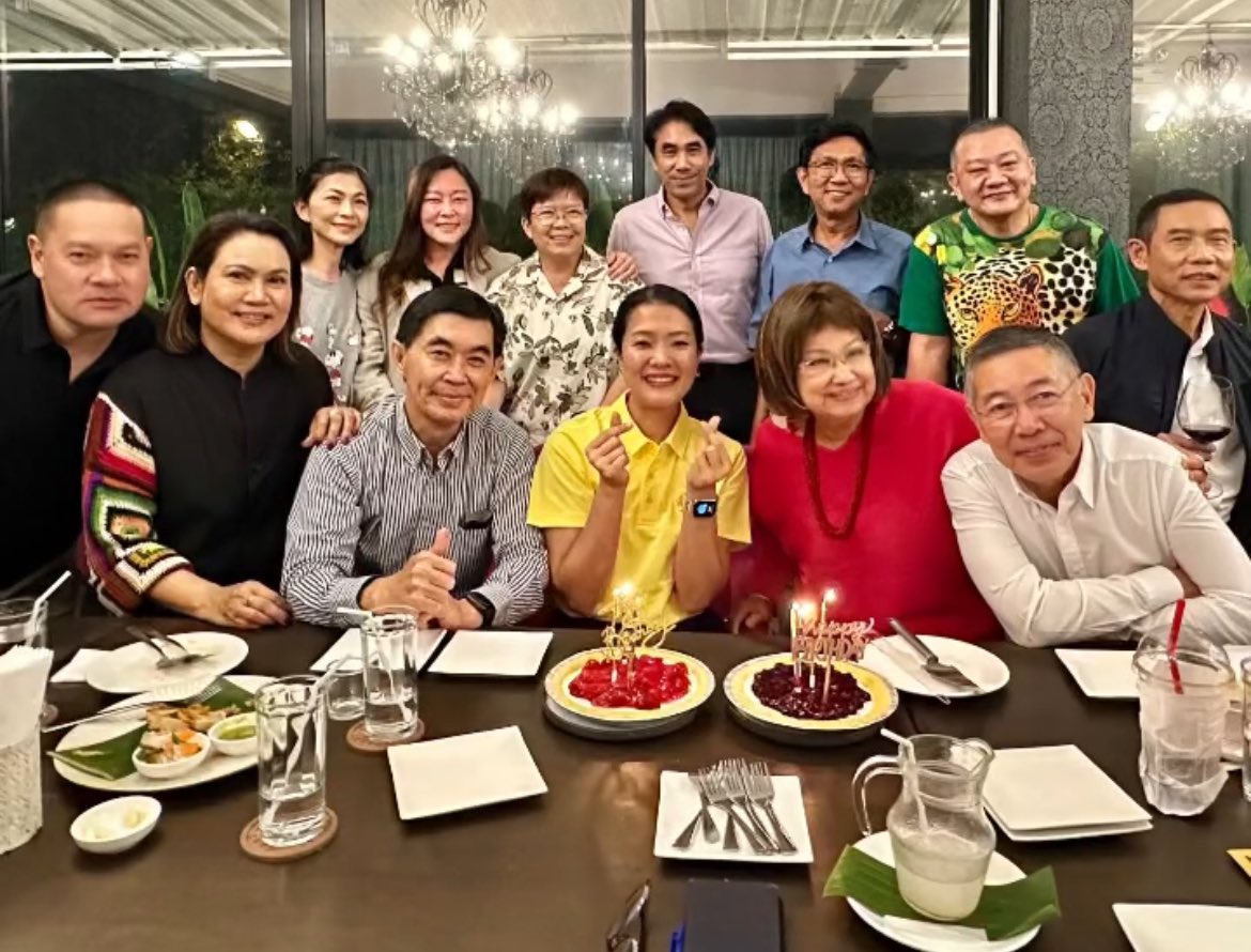 n_belle35's tweet photo. HBD แรกของอิ่มเอม 🎂🫰
#aimhbd2024
#aimaemsday https://t.co/99Rt5tnMJa