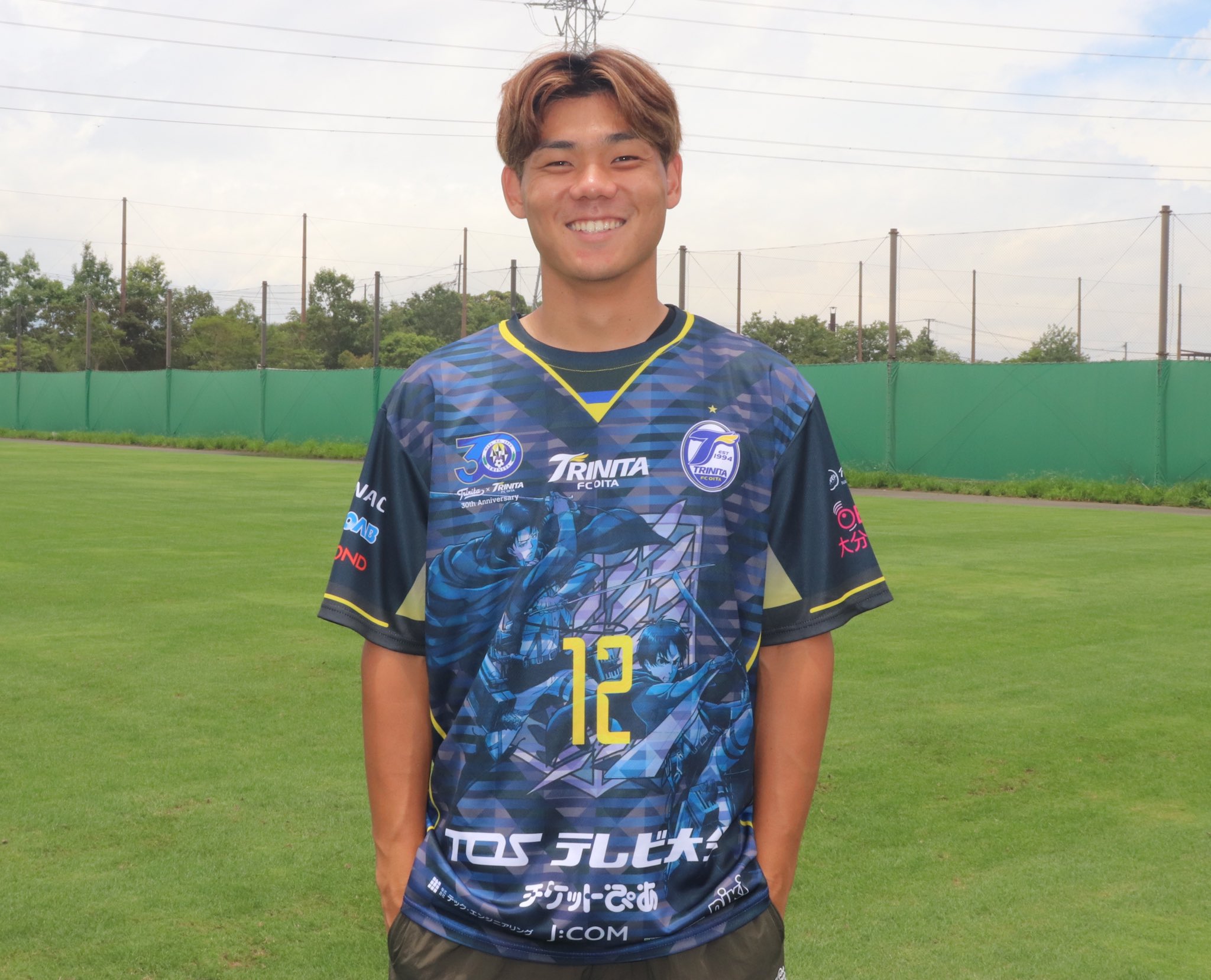 大分トリニータ30周年記念Tシャツ〜進撃の巨人ver.〜(Lサイズ) 大分トリニータ30周年記念シャツ～進撃の巨人ver - メルカリ