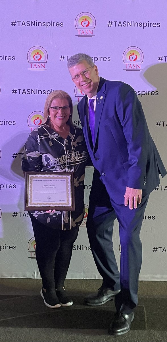 BrendaLRodrigu3's tweet photo. Grateful to have the opportunity to invest in myself. This year at conference I graduated from the TASN Administrative Academy and was installed as TASN Membership Chair - Board of Directors #TASNinspires 
“Before you are a leader, success is all about growing yourself” https://t.co/4EBJYbN2do