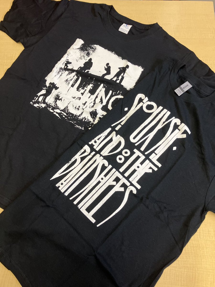 highvoltagesho2's tweet photo. 新入荷アイテム
killing joke
siouxsie and the banshees
各¥3,740

https://t.co/jNeNUb3gWz

#killingjoke 
#siouxsieandthebanshees 
#新入荷

#bandtee
#rocktshirt
#indierock #インディーロック
#ロックt #ロックtシャツ
#バンドt #バンドtシャツ
#バンドtee #バンtコーデ https://t.co/d848vb2Ba4