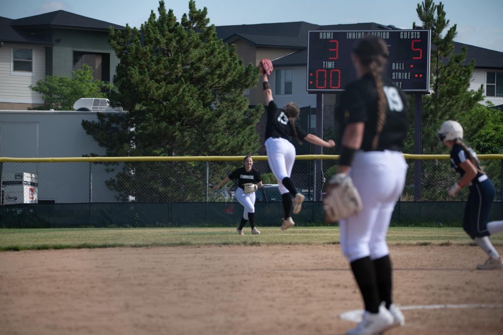 2025 <a href="/AddieCallaway17/">Addison Callaway</a> with a phenomenal double play grab today at day 1 of the TC Sparkler-Supplemental Power Pool! <a href="/Firecrackersinc/">Firecracker Softball</a> <a href="/TCSFastpitch/">TC Fastpitch</a>
