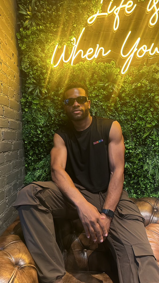 ReggieLochard's tweet photo. They say, when a new Supreme rises, the previous one fades away…… Well, apparently I’m not past my prime yet… ya’ll gotta sit and cook a little longer 😎 https://t.co/BdKnUisccz