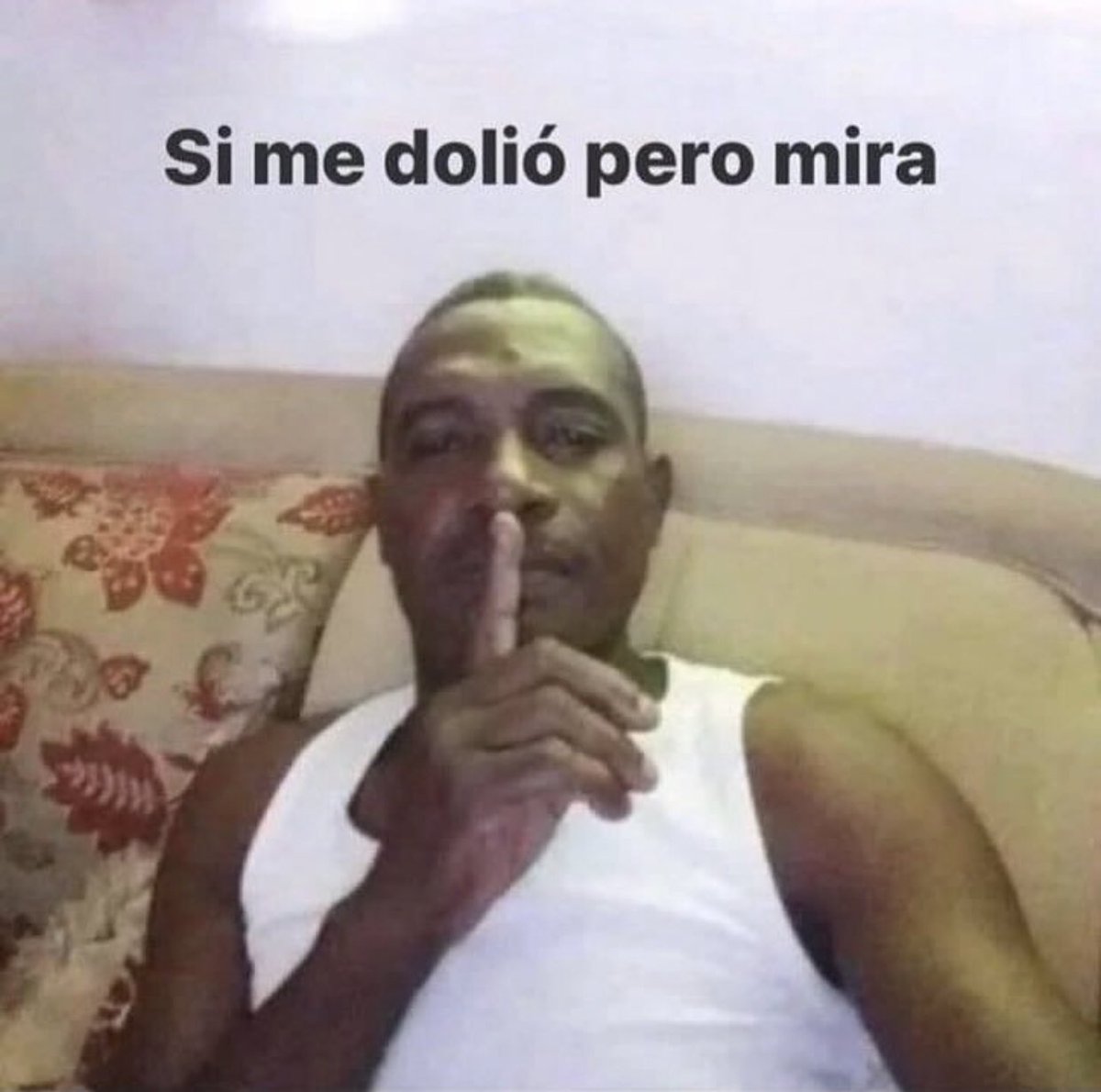 triste y con ganas de morirme ☹︎ (@cxrrly) on Twitter photo 