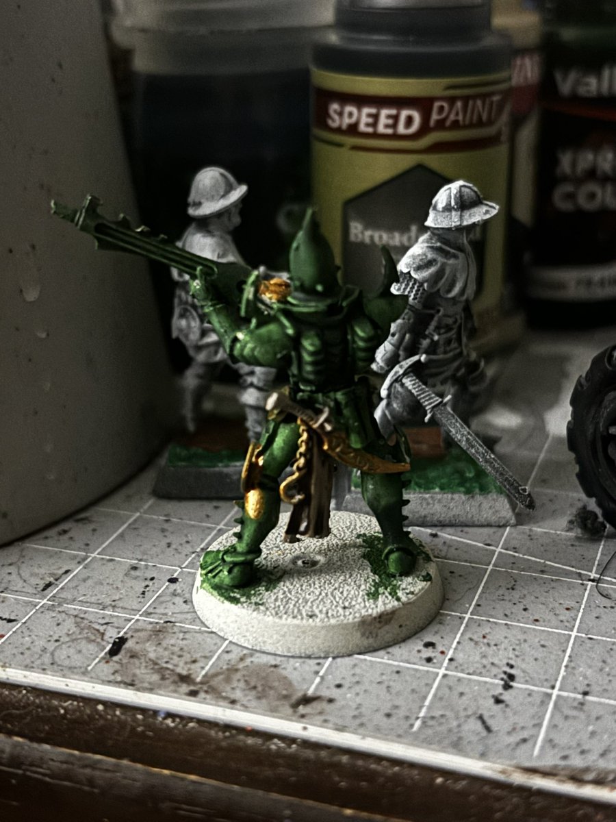 KerrickHobbys's tweet photo. Mistakes were made when trying to paint with less light than what I needed. But it’s still early in the process. 

#modelpainting #wip #testmodel #paintingwarhammer #warhammer #warhammercommunity #warhammer40k #drukhari #darkeldar https://t.co/F33GMqqktr