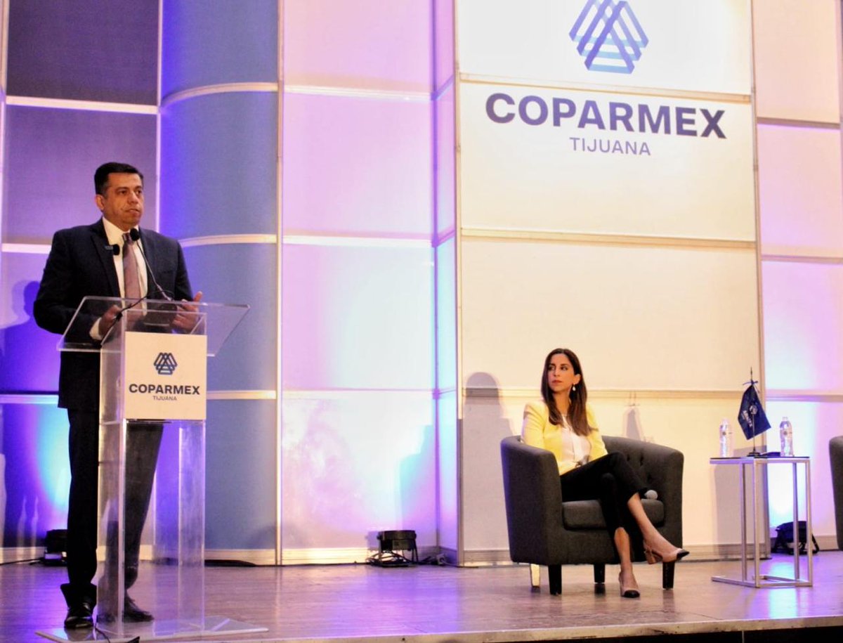 Agradezco profundamente a <a href="/CoparmexTijuana/">Coparmex Tijuana</a>  por la invitación a participar en su desayuno empresarial y la oportunidad de compartir perspectivas sobre las implicaciones del TMEC y las estrategias para promover la colaboración transfronteriza. Es un honor haber compartido panel