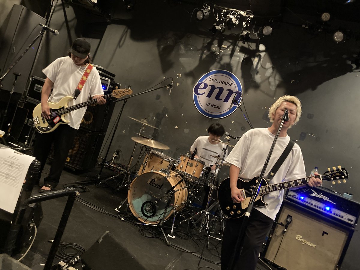 sendaicatv's tweet image. 放送中⚡

7月の #BONBONTV
KAKASHI tour「Draw the Rainbow」Release 
ヴァイオレンスエクスプロージョンツアーをお届け🎶

出演🎭
#FUNNYTHINK
#POETASTER
#KAKASHI

こぶしを挙げて楽しむのだ😼
どうぞお見逃しなく⚡

#仙台　#音楽番組
#仙台CATV　#キャットヴィ 11ch
#enn3rd　#ライブ