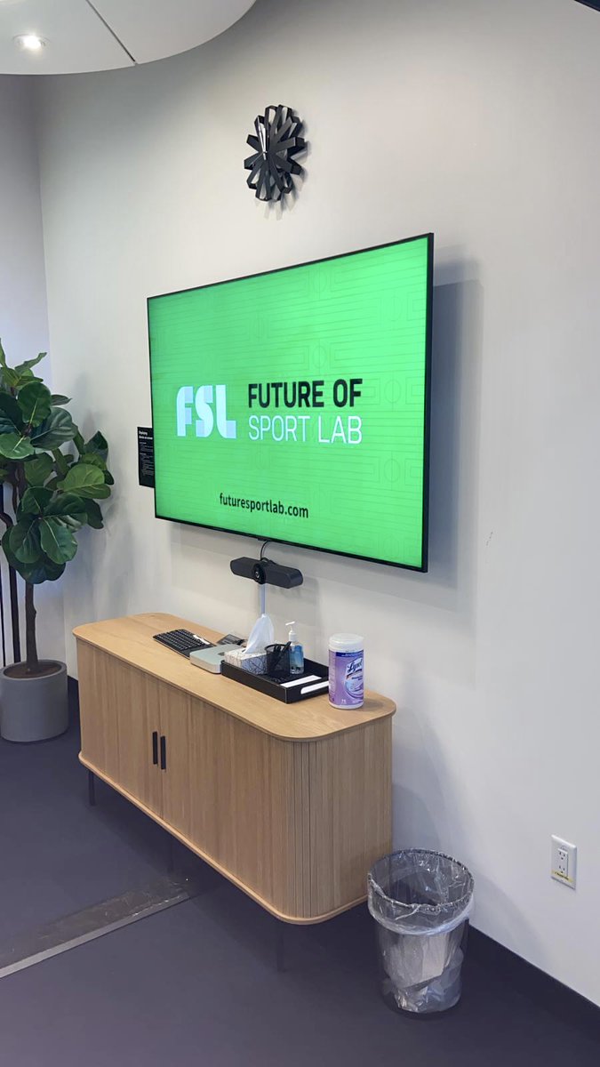 BestAuction tweet media