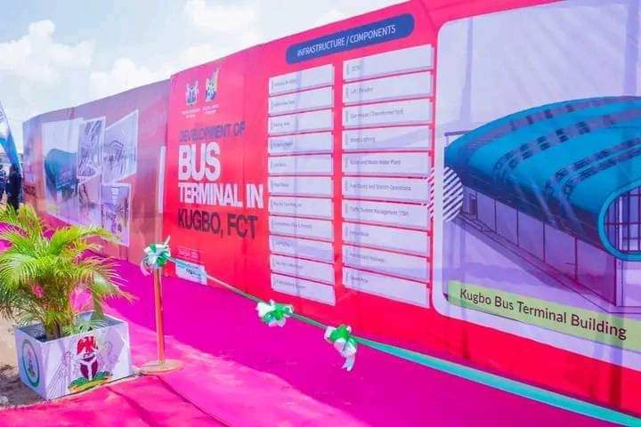 fctministerwike's tweet photo. FCT: Kugbo bus terminal will reduce insecurity – Wike

https://t.co/dAEPKSG4dI https://t.co/P43T0GaymZ