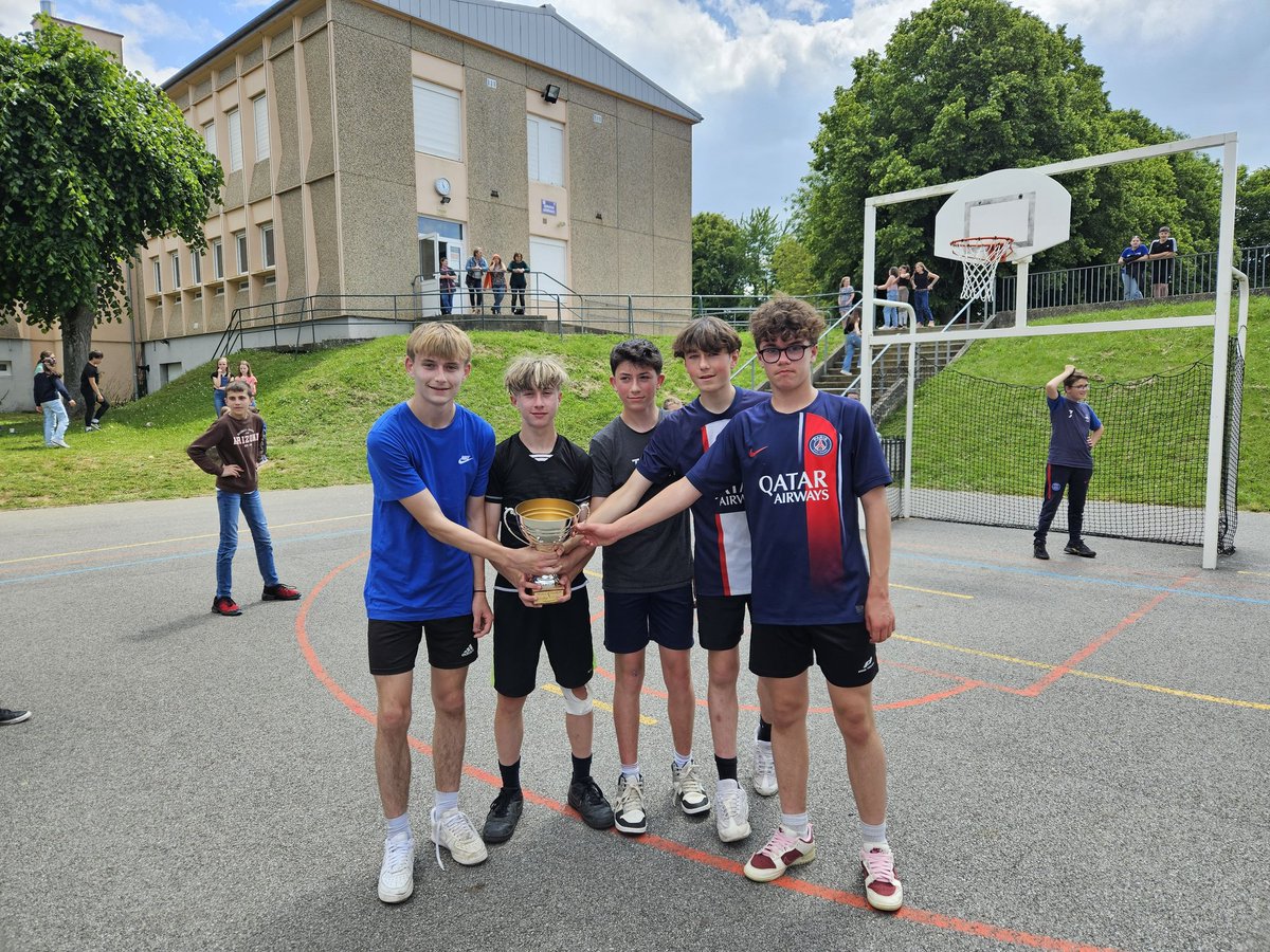 Collège NJ Conté tweet media