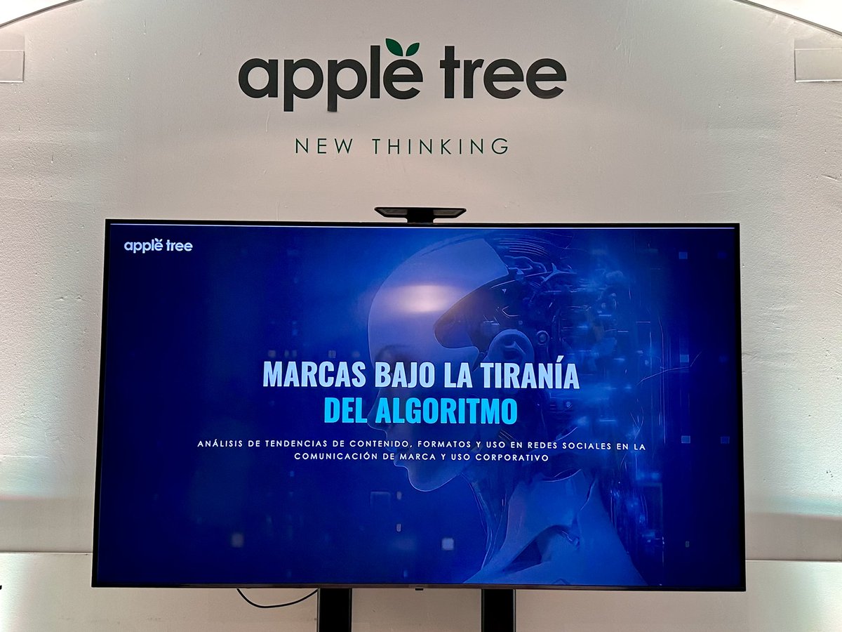 mkdirecto's tweet photo. 🤗 ¡Esto está a punto de arrancar!
Estamos en las oficinas de @appletreeagency en Barcelona, donde tendrá lugar el evento “Marcas bajo la tiranía del algoritmo”, que hemos organizado junto a ellos
👉 Una ocasión para analizar las tendencias en rrss en España
#appletreebytes https://t.co/5XZecDcwa2