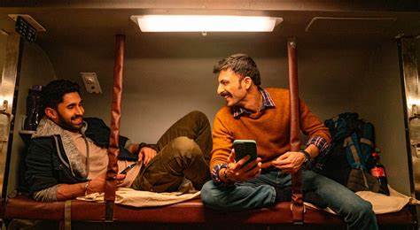 johnsont307's tweet photo. #PicksAndPiques #JohnsonThomas #Kill * * *
Donβt look for script sense/logic. Bollywood action has never looked so savage-alternate universe of action&counteraction within d confines of a train compartment #Lakshya #RaghavJuyal #AbhishekChauhan #AshishVidyarthi #NikhilNageshBhatt https://t.co/NcXhff999Z