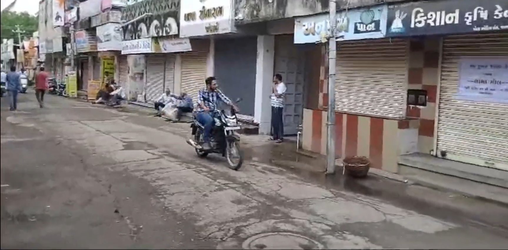 Market in Jamjodhpur observes half-day bandh