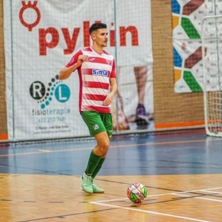 😢👋 ¡Gracias por todo Barranco!

🔴⚪ Tú buen hacer en estas temporadas te han hecho crecer como jugador a nuestro lado y ahora toca recoger los frutos de tu trabajo 

⚽ ¡Ha sido el máximo goleador del equipo con 3️⃣4️⃣ goles!

🍀 ¡Toda la suerte del mundo en tu nueva aventura!