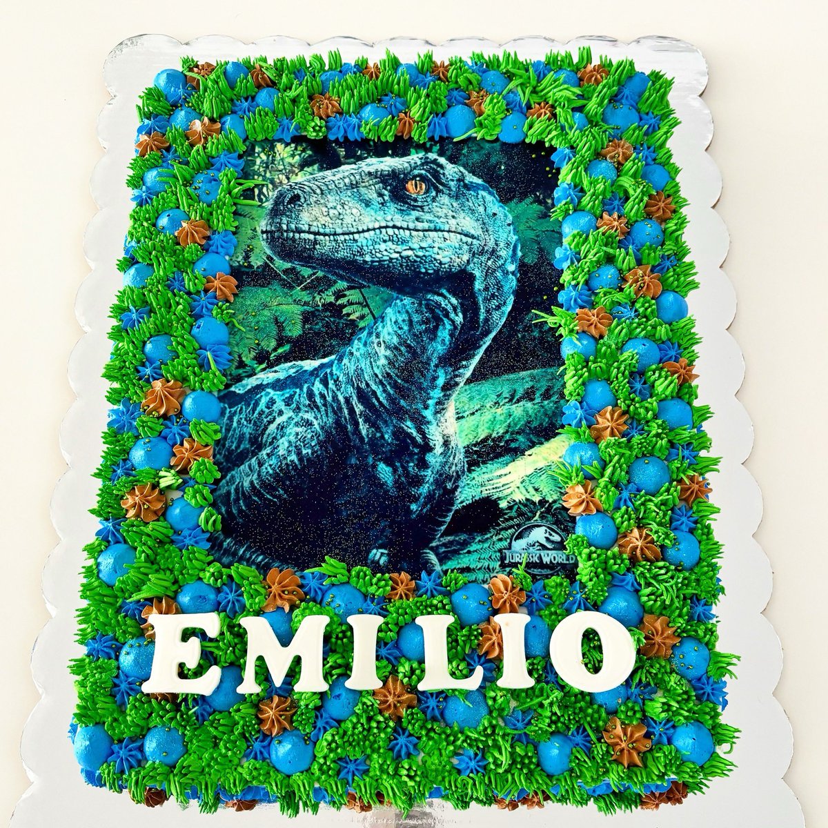 Ile's Bakery tweet media