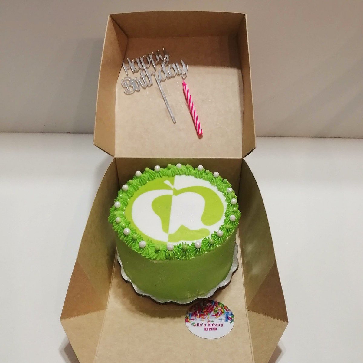 Ile's Bakery tweet media