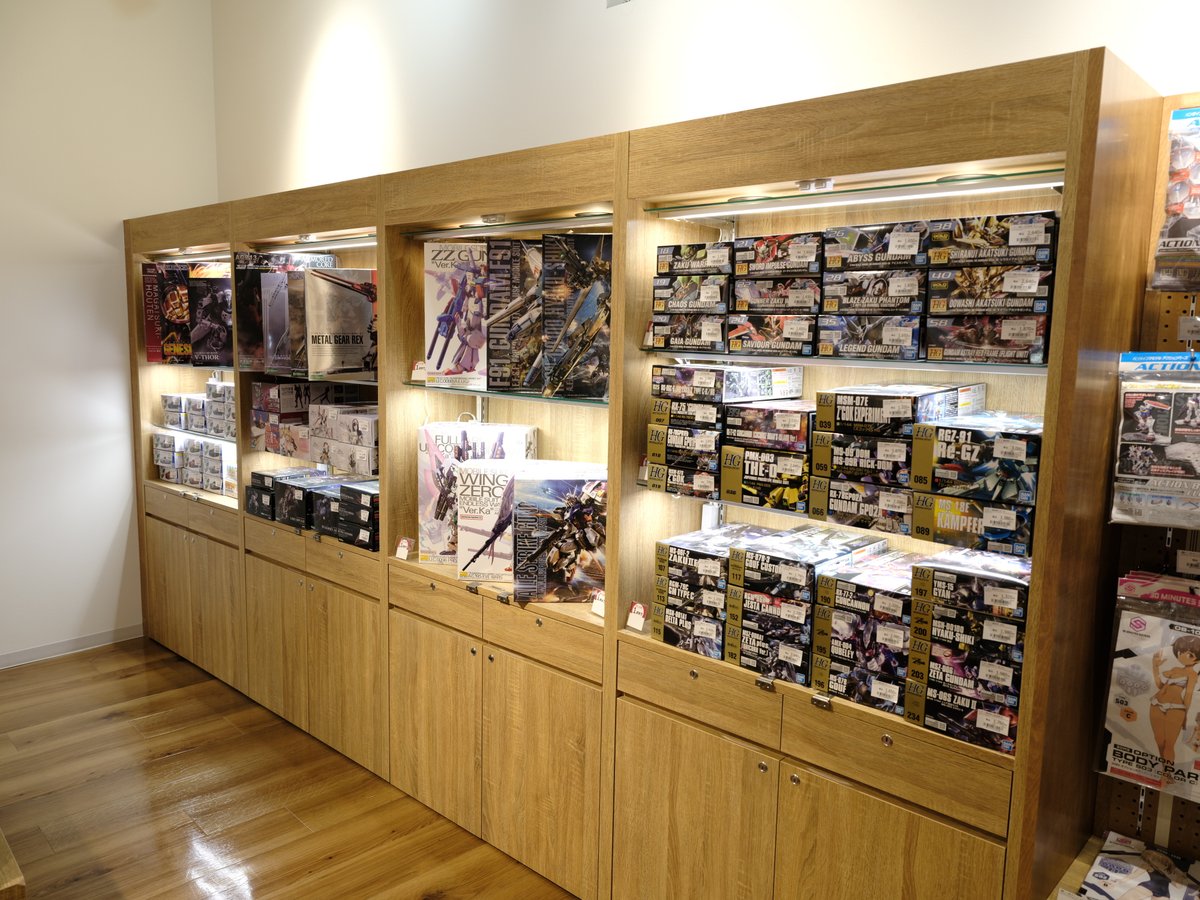 kitamura_8308's tweet photo. 渋谷店で新しい商品の取扱いが開始しました！

なんとガンプラ／エヴァンゲリオン／Nゲージなどのおもちゃがキタムラで買えます！

品揃えもたくさんありますので、興味がある方は渋谷店2階まで！
お待ちしております！

#ガンプラ
#ガンダム
#Nゲージ
#ジブリ
#プラモデル
#エヴァンゲリオン https://t.co/U0CST9eYaX