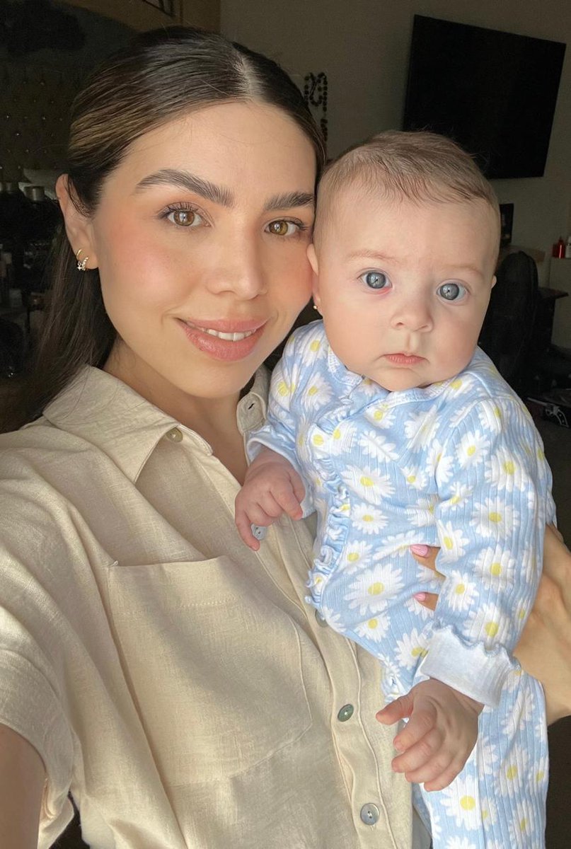 GaxiolaJ's tweet photo. Enamorado de mis mujeres 😍♥️ https://t.co/sRsauecZF6