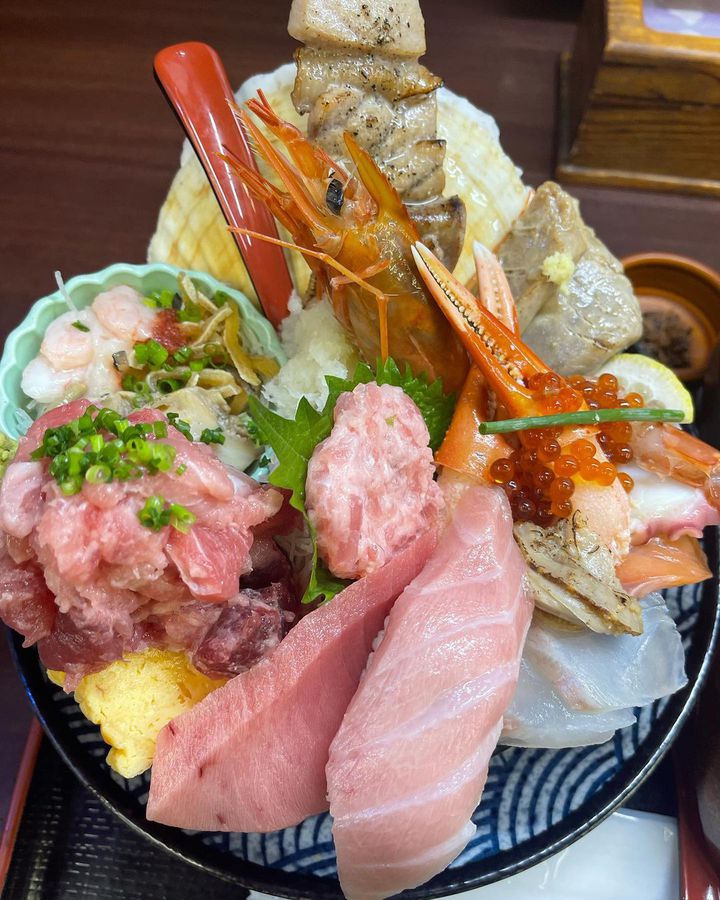 retrip_gourmet's tweet photo. 全て1500円以下！東京都内で“海鮮を心行くまで楽しめる”最強コスパ店13選💕 https://t.co/qL5weoyEaa https://t.co/9cWcTP1R8e