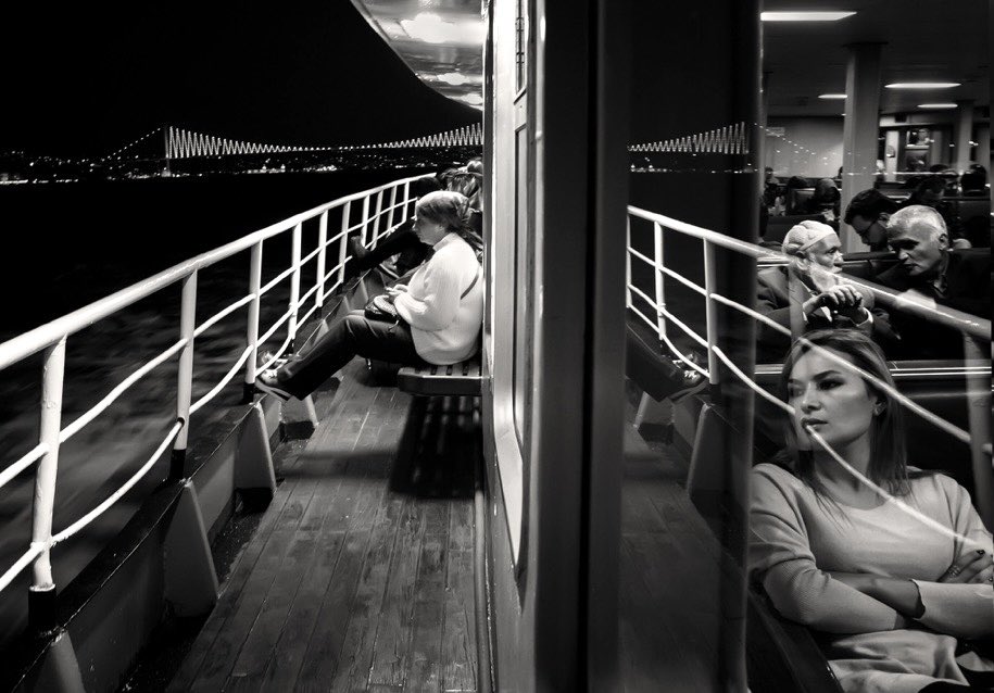 Good morning 🤍🖤

"Bosphorus ferry"

 My Photo in Hangar 2 of the "Base Station Gallery" organized by
<a href="/saucebook/">Mark Kelly</a>

"Bosphorus ferry" Edition <a href="/base/">Base</a>

1/ 5 mint       

👇