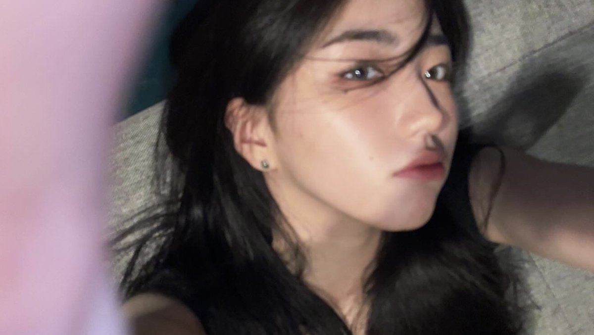 ♪ 비비 - 신경쓰여
웨이브 뭐해 ?

#tripleS #트리플에스
#SoHyun #소현