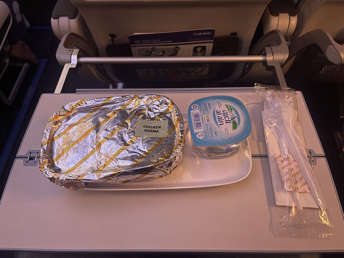 mayankgoel02's tweet photo. @emirates had the most horrendous experience last night travelling via EK2124:
Rude stewardess
Denied of water
Had to ask for water more than thrice
Unappetising meal

Honestly worst was asking for water after the flight took off and option was to buy water or wait for 30 mins!?? https://t.co/WXvNJtZRSp