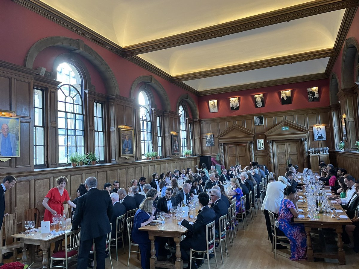 Samantha de Silva (@dr_samdesilva) on Twitter photo Fabulous end to day 2 of the #OOC2024 with a gala dinner at Hertford college. The day was packed with stimulating rapid fire talks, an amazing Doyne lecture by Robert Maclaren <a href="/eyeMacLaren/">MacLaren Research Group Oxford</a> and insightful sessions on personalised medicine, AI and going into orbit! Fabulous end to day 2 of the #OOC2024 with a gala dinner at Hertford college. The day was packed with stimulating rapid fire talks, an amazing Doyne lecture by Robert Maclaren <a href="/eyeMacLaren/">MacLaren Research Group Oxford</a> and insightful sessions on personalised medicine, AI and going into orbit!